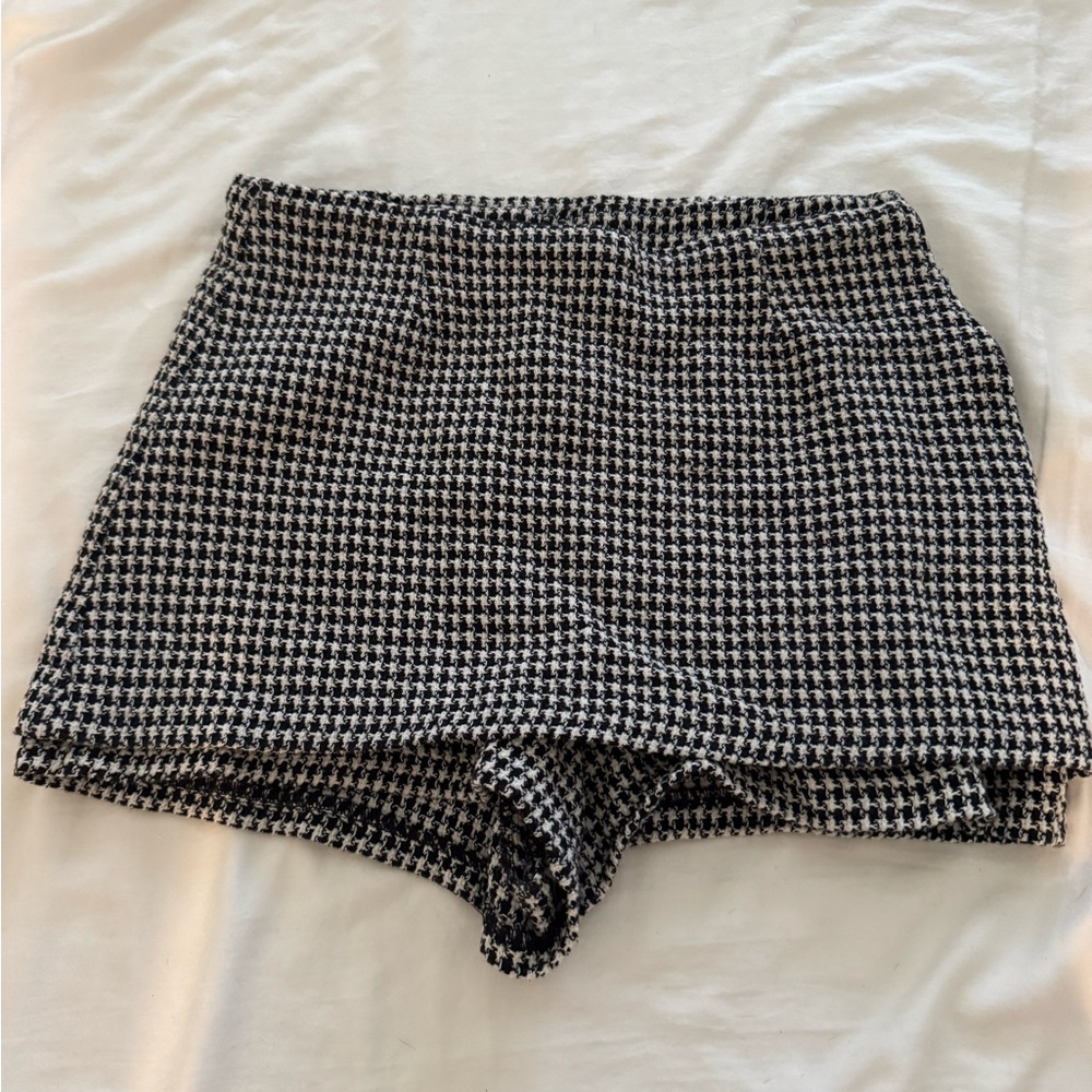 Houndstooth Black and White Women's Skort